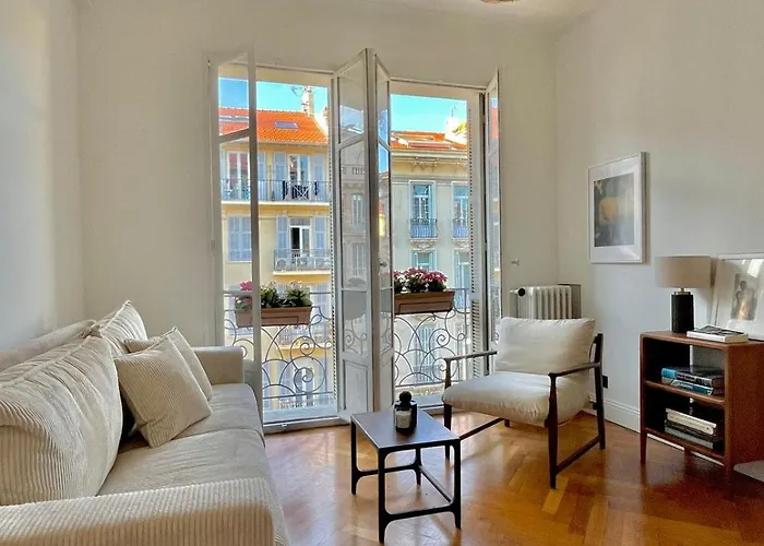 Un Cocon En Centre De 2 Personnes Nice